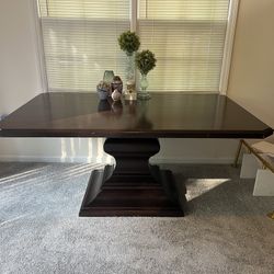 Dining Table - ‼️‼️PRICED TO MOVE‼️‼️‼️