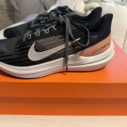 Women’s Nike Size 9.5