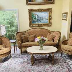 French Provincial Design Gold Living Room  Furniture Sofa, Chairs And 2 Side And Coffe Tanle  