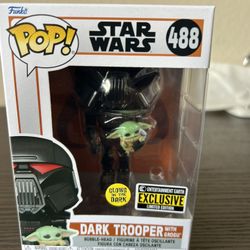 EXCLUSIVE GLOW Dark Trooper with Grogu Mandalorian Funko Pop #488 Star Wars TV