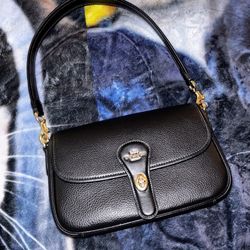Coach Hadley Shoulder Bag