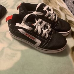 Kids Brand New Heelys Size Youth 2