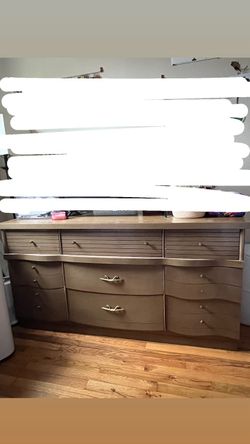 Vintage MCM Ward Fort Smith 9 drawer dresser