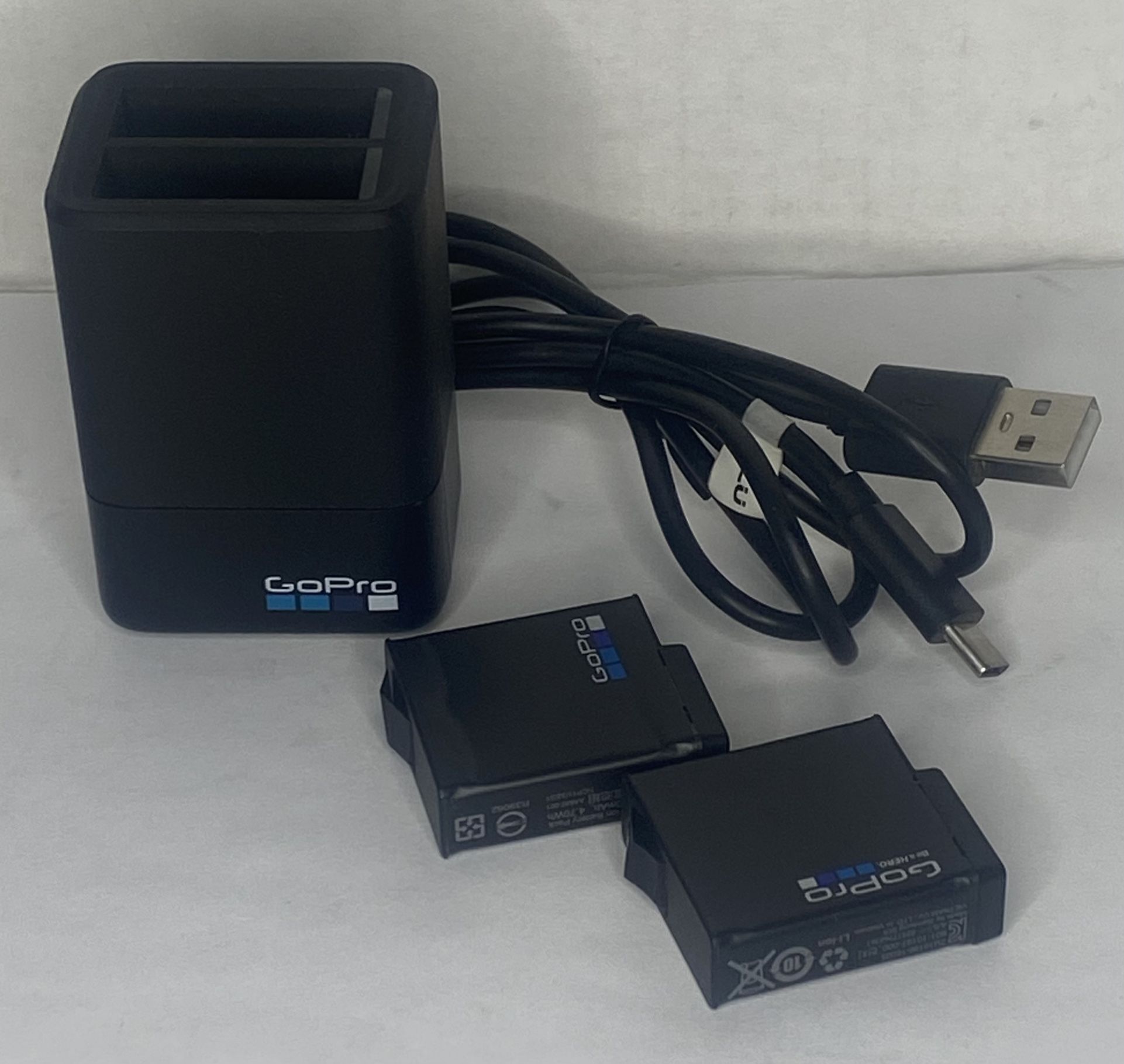GoPro Dual Battery Charger AADBD-001 for HERO5 & HERO6 & HERO7 & HERO8 Two Batteries