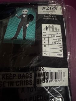 Costume