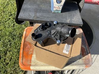 Ford 2004 and Newer 4.0 Thermostat Housing