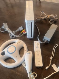 Wii Bundle Nintendo Wii Console Power Remote Controller AC AV Steering Wheel Nunchuk Handstrap