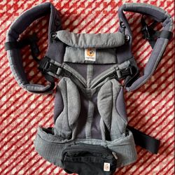 Ergobaby Omni Classic Baby Carrier for Newborn to Toddlers 0-48 Months (7-45 lbs) - 4-Position Breat