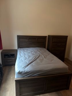 Full size bed set