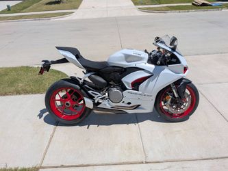 2021 Ducati Panigale V2 - White - 500 miles - Clean Title