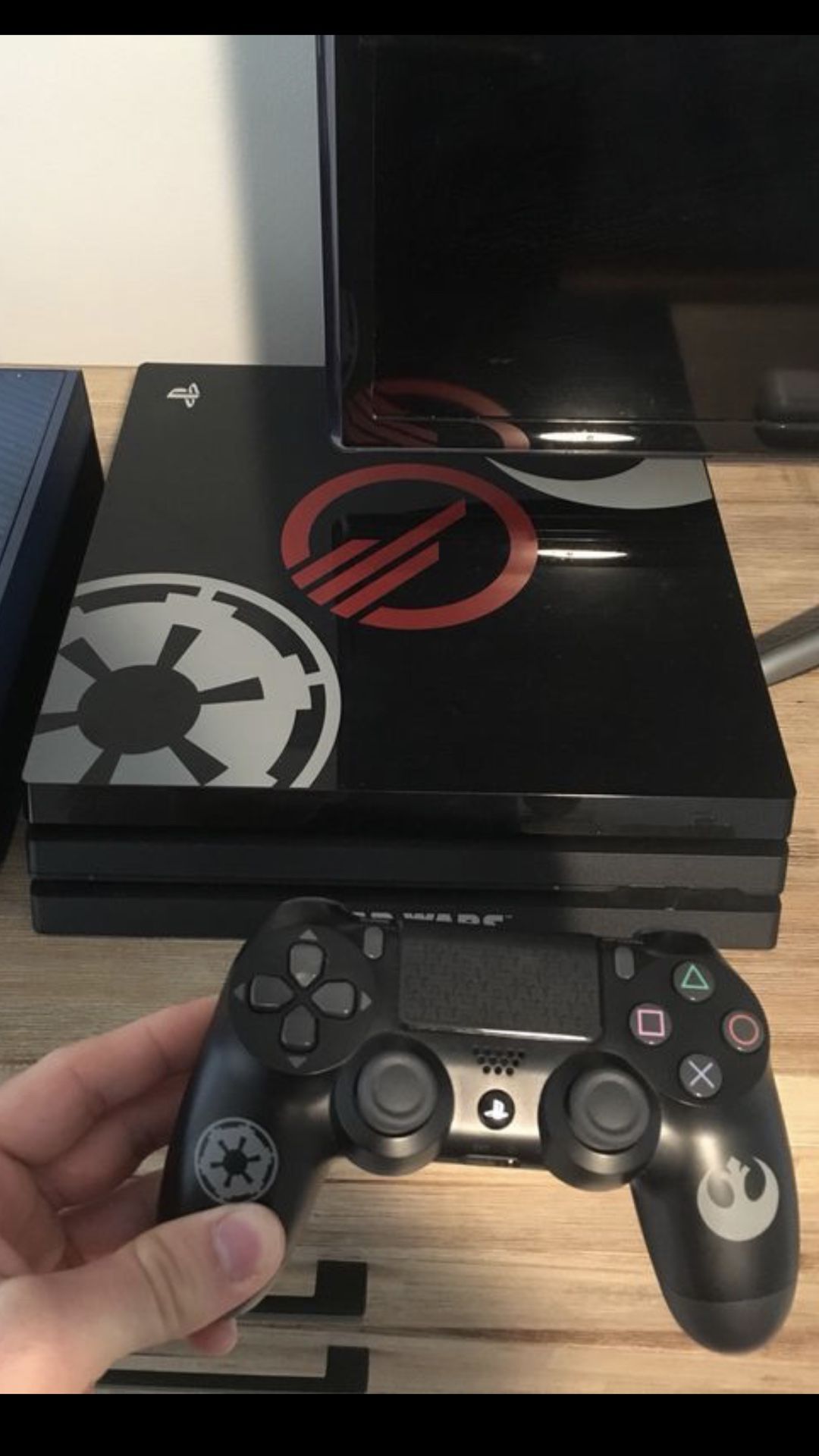 PS4 Pro Star Wars Edition
