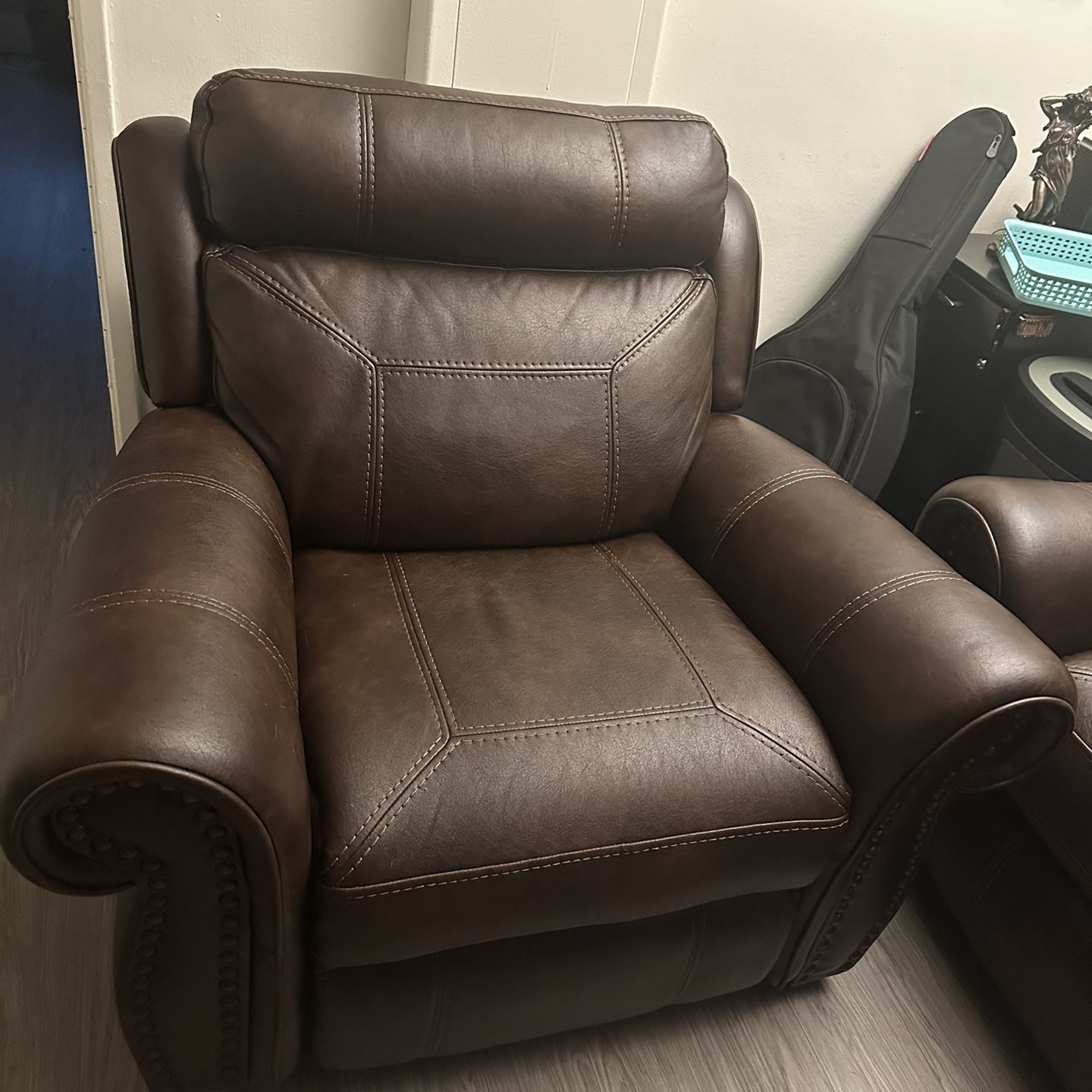 Loveseat Electric recliner Pair w/ Sofa