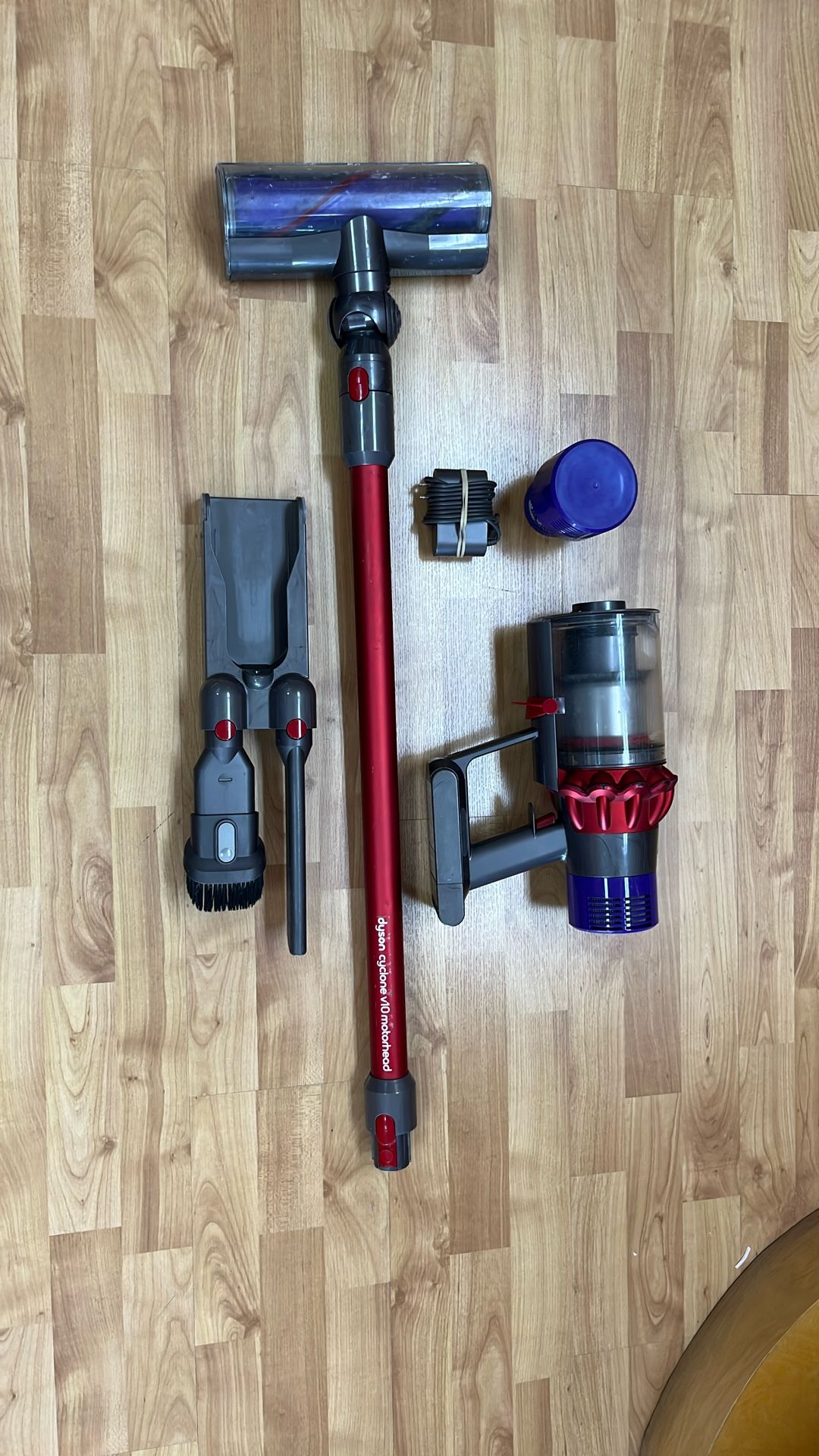 Dyson V 10