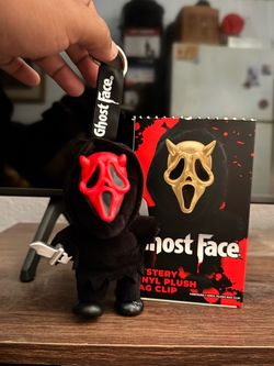 Ghost Face Mystery Vinyl Plush Bag Clip