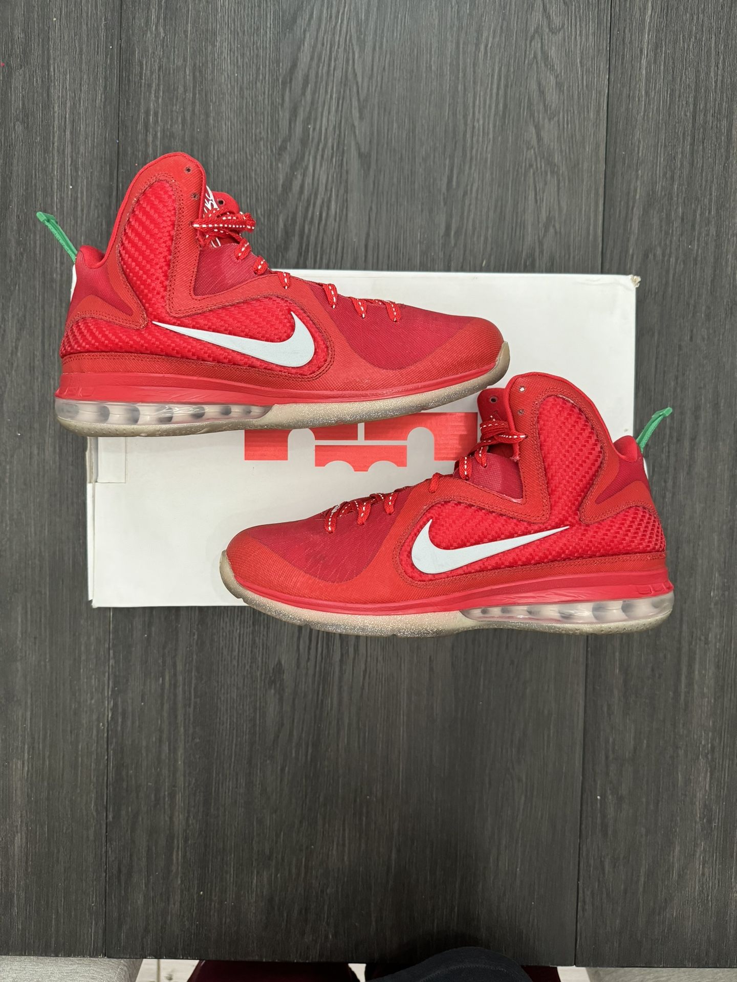 Nike Lebron 9 “christmas” Size 11 $200