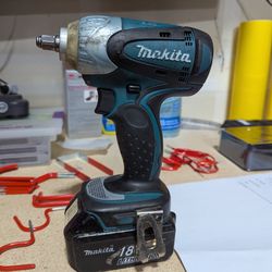 Makita 3/8 Impact Wrench And Battery