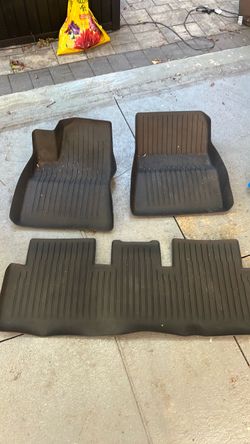 Tesla model 3 winter mats