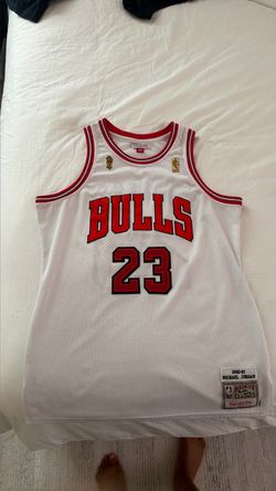 Mitchell & Ness Michael Jordan Bulls Jersey 1996-97