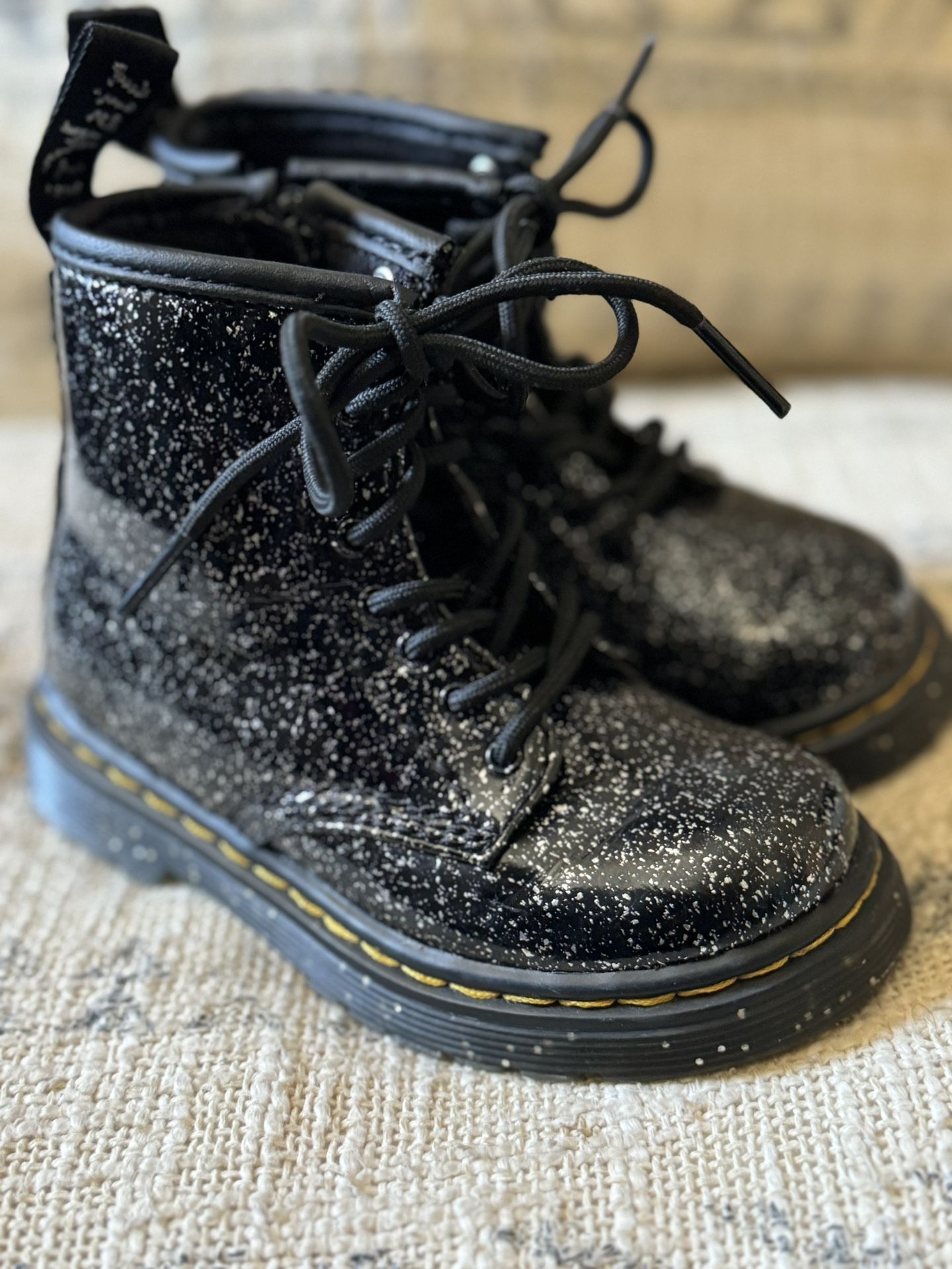 Dr. Martens 7y