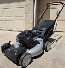 Selfpropelled Lawnmower