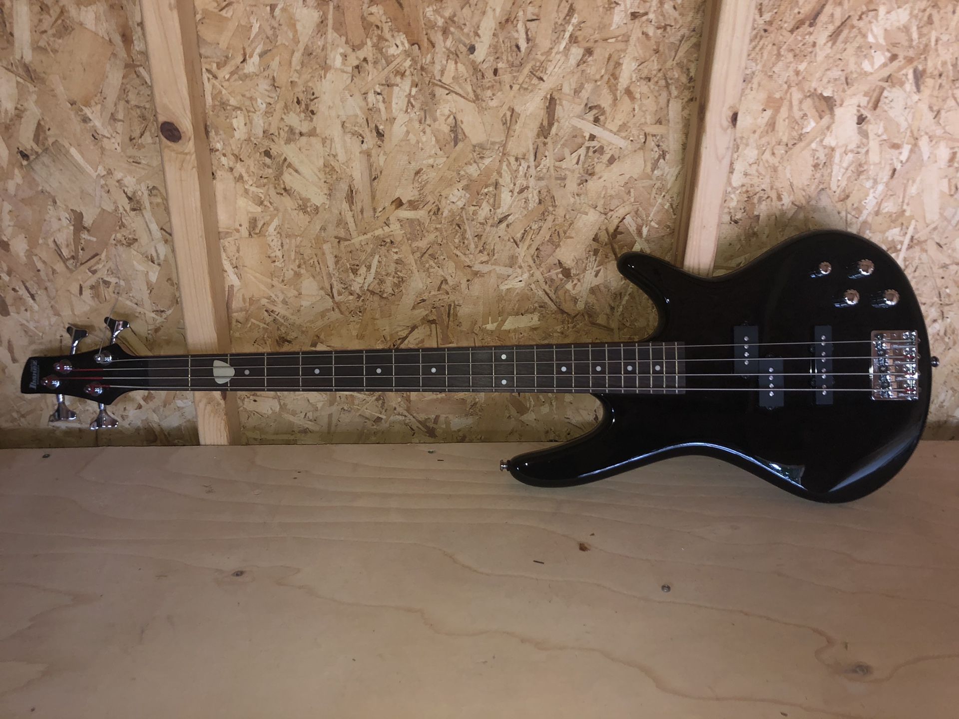 Ibanez GiO Bass Guitar Black