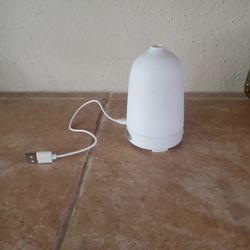 Mini Humidifier. Usb Plugs Into Laptop