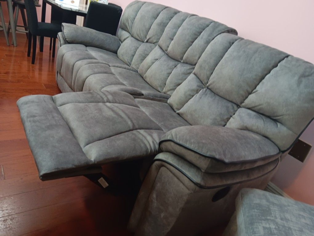 *Black Friday Now!!!*---Sophisticated Barcelona Fabric Reclining Sofas---Now $699!!!---Delivery And Financing😉