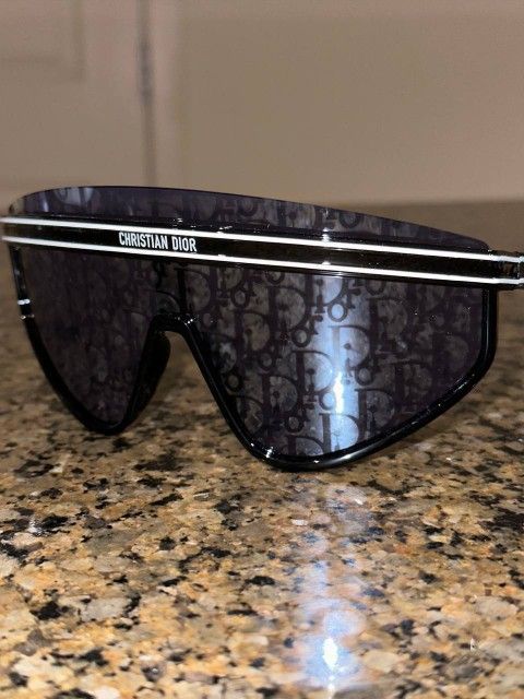 CD Sunglasses New Black