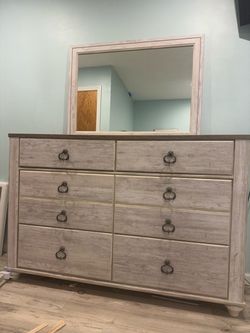 Ashley furniture 6 draw dresser with mirror