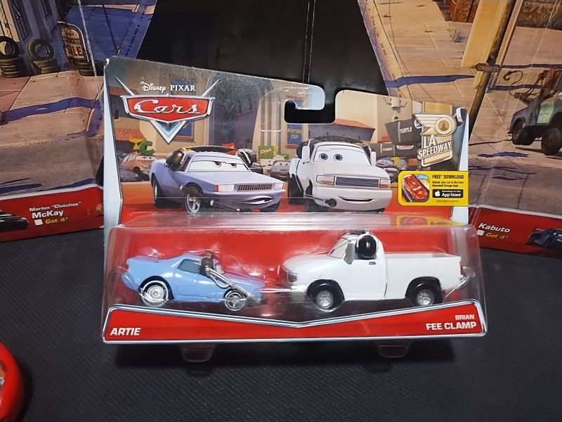 Disney Pixar Cars Artie & Brian Fee Clamp 2-Pack 2016 for