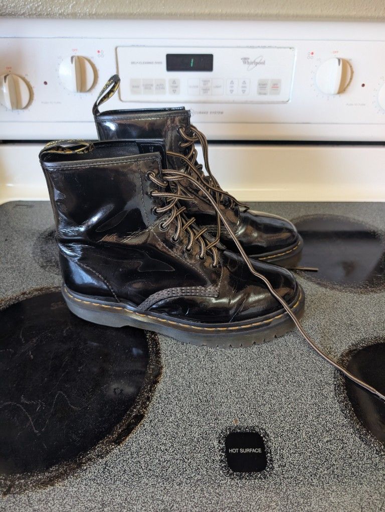 Doc Marten boots Woman Size 9