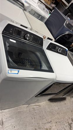 Topload washer and electric dryer GE