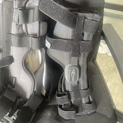 3 Knee Brace 
