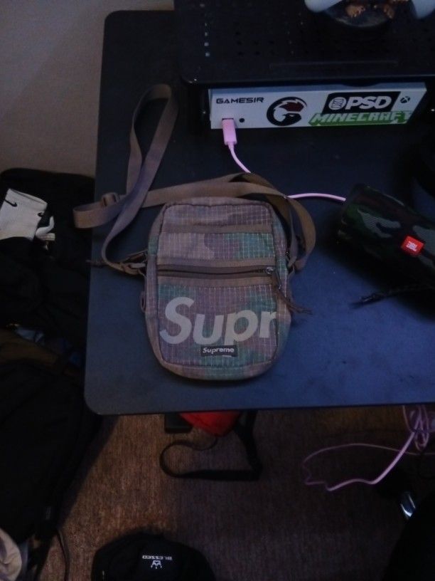 Supreme Cross Body