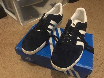 Adidas mans shoes size 8.5