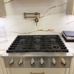 CAFÉ Gas Countertop Range