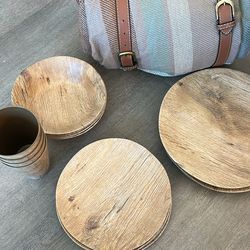 Picnic set comes with a cute bag