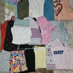 (16) Piece Womans Size SMALL Winter Clothes Lot 