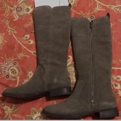 UGG Boots Sz. 8.5 Brown/Grey NEW Firm $100 Pick Up Upland 