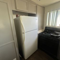 Refrigerator , Need Gone Asap** Willing To Negotiate