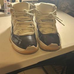 Jordan 11 Neapolitan Size 7 Men 