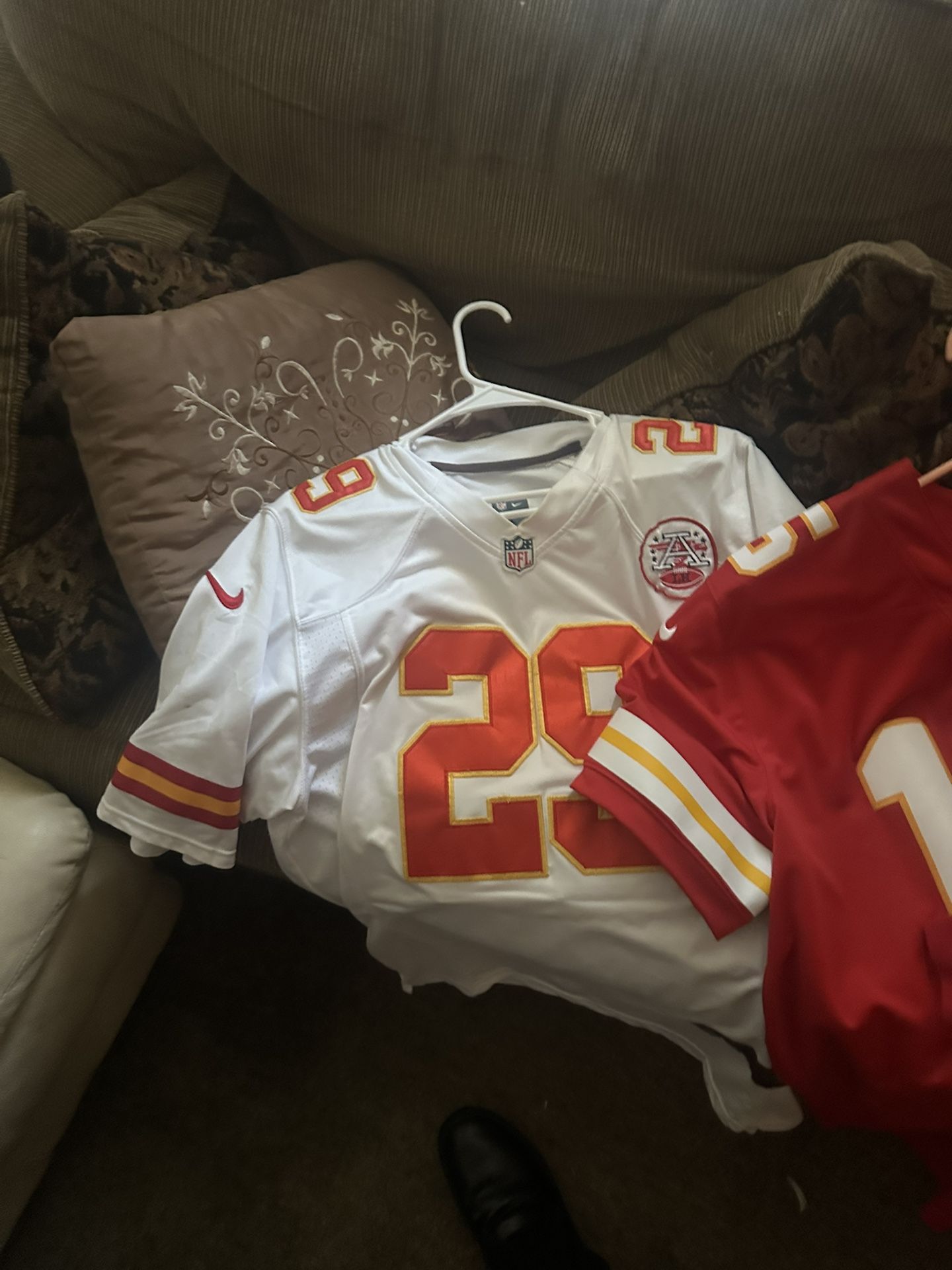 Kanas City Chief Jersey And Sweaters
