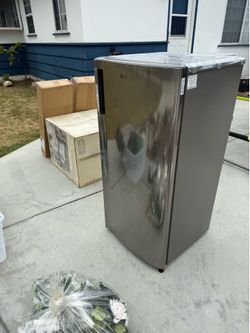 LG refrigerator