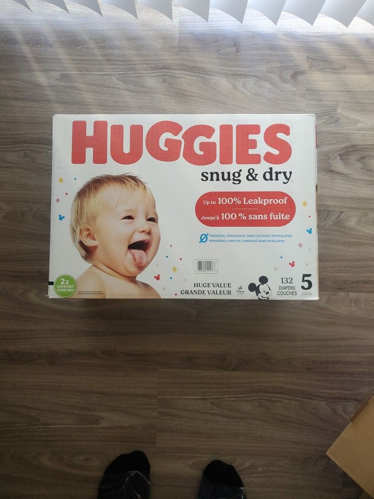 Huggies Snug & Dry Size 5 132 Count