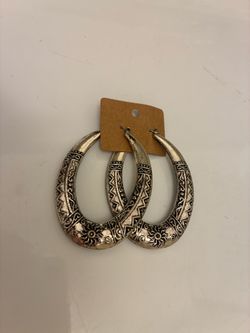 Ear rings