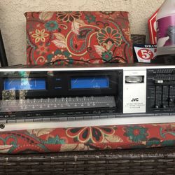 JVC solid state receiver. JR-S400 MARK II