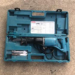 Makita SawzAll  Reciprocating Electric Saw JR3000V With Case