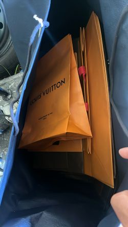 Bags,boxes Louis Vuitton (empty) 