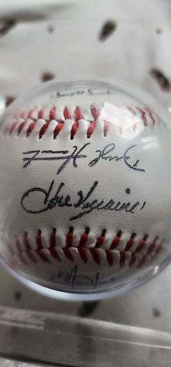 ball signed by baseball hall of fame players