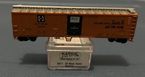Atlas N Scale 50’ Mechanical Reefer - Santa Fe